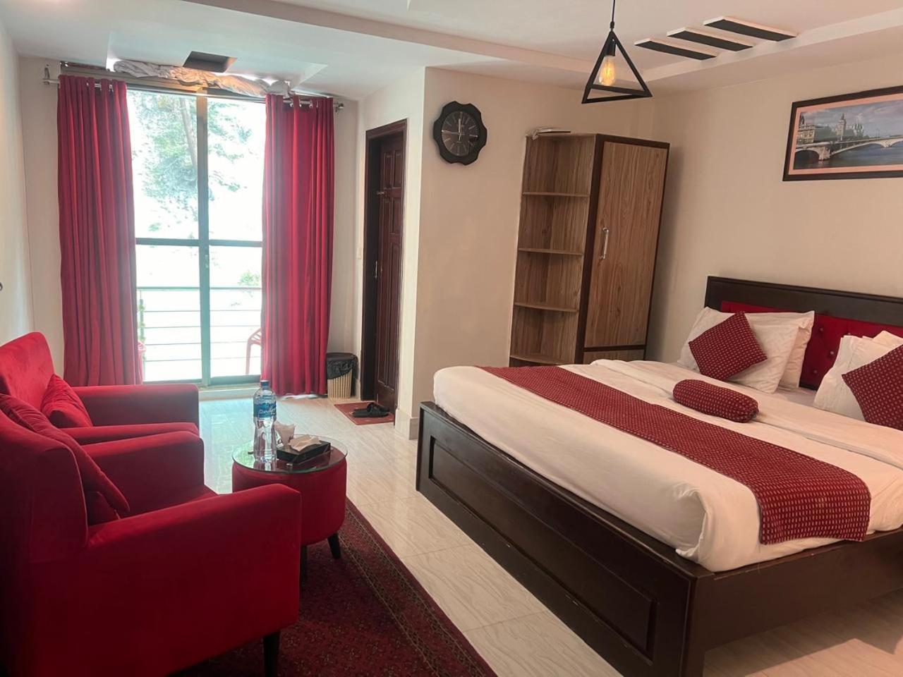 Hotel Birmingham Palace Kalam By Khan Familia Dış mekan fotoğraf